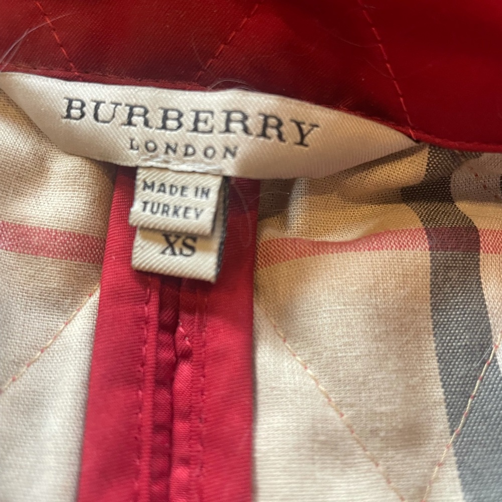 Size XS Burberry Quilted Jacket - Picture 5 of 8